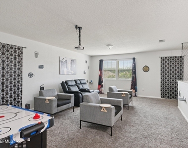 6787 Sandle Drive - Photo Thumbnail 13