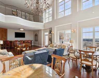 400 E Bay Street - Photo Thumbnail 42