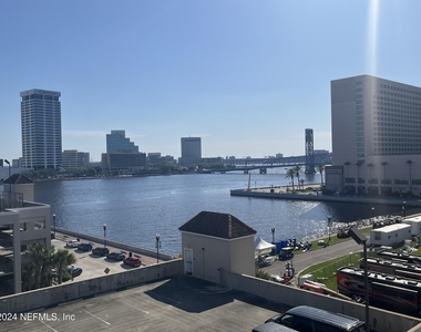 400 E Bay Street - Photo Thumbnail 60