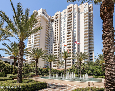 400 E Bay Street - Photo Thumbnail 5