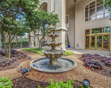 400 E Bay Street - Photo Thumbnail 7