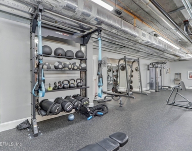400 E Bay Street - Photo Thumbnail 27