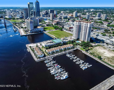400 E Bay Street - Photo Thumbnail 4