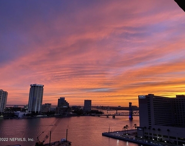 400 E Bay Street - Photo Thumbnail 44