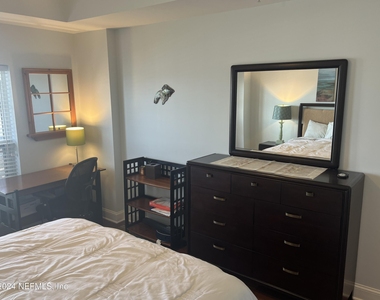 400 E Bay Street - Photo Thumbnail 68