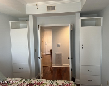 400 E Bay Street - Photo Thumbnail 64