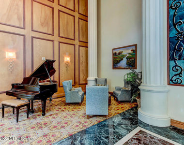 400 E Bay Street - Photo Thumbnail 10