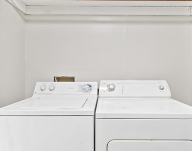 1618 El Camino Road - Photo Thumbnail 22