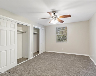 1618 El Camino Road - Photo Thumbnail 11