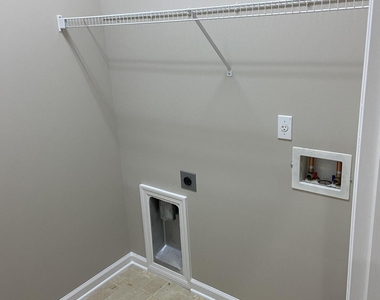 6332 Morse Avenue - Photo Thumbnail 7