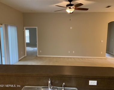 6332 Morse Avenue - Photo Thumbnail 4