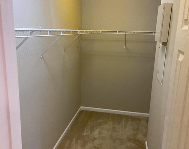 6332 Morse Avenue - Photo Thumbnail 11