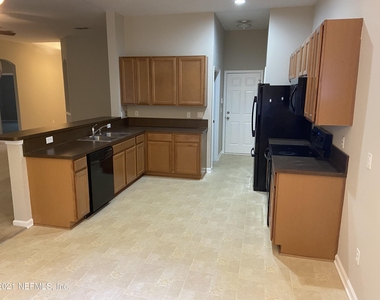 6332 Morse Avenue - Photo Thumbnail 6