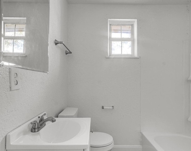 2816 Mars Avenue - Photo Thumbnail 10