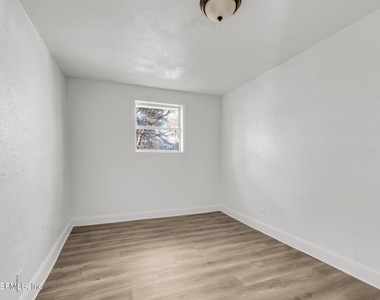 2816 Mars Avenue - Photo Thumbnail 19