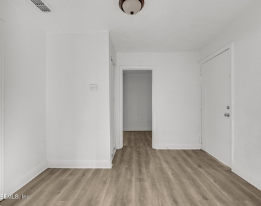 2816 Mars Avenue - Photo Thumbnail 13