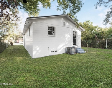 2816 Mars Avenue - Photo Thumbnail 23