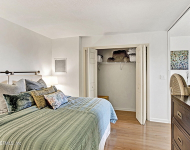 743 Spinnakers Reach Drive - Photo Thumbnail 9