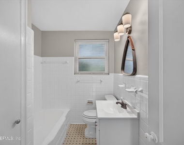6338 Mercer Circle W - Photo Thumbnail 15