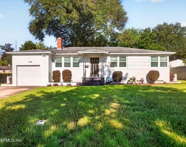 6338 Mercer Circle W - Photo Thumbnail 5