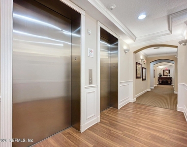 4480 Deerwood Lake Parkway - Photo Thumbnail 2