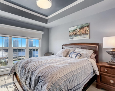 400 E Bay Street - Photo Thumbnail 26