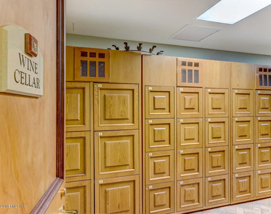 400 E Bay Street - Photo Thumbnail 77