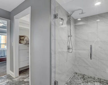 400 E Bay Street - Photo Thumbnail 24