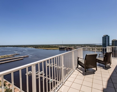 400 E Bay Street - Photo Thumbnail 72