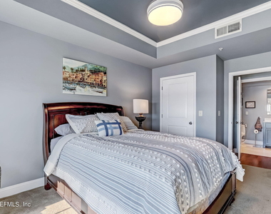 400 E Bay Street - Photo Thumbnail 27