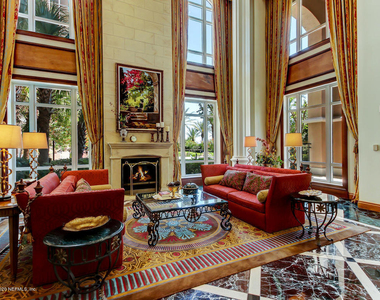 400 E Bay Street - Photo Thumbnail 41