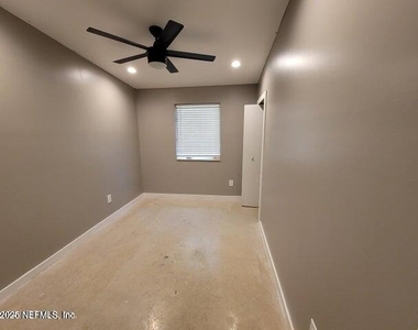 7954 Leona Street - Photo Thumbnail 10