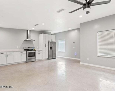 7954 Leona Street - Photo Thumbnail 3