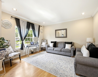 9 Tenneyson Court - Photo Thumbnail 4