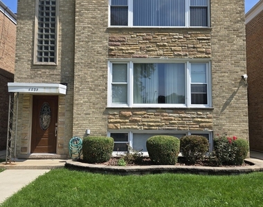 6039 N Artesian Avenue - Photo Thumbnail 1