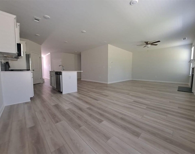 2787 Malton Way - Photo Thumbnail 5