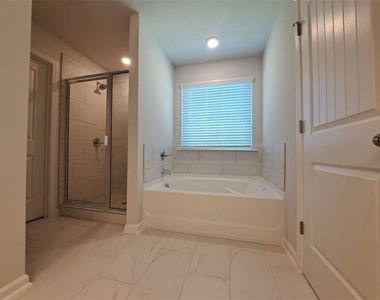 2787 Malton Way - Photo Thumbnail 15
