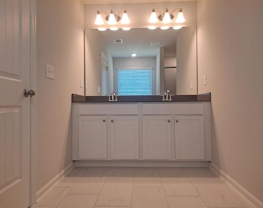 2787 Malton Way - Photo Thumbnail 14