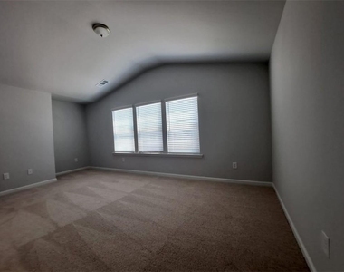 2787 Malton Way - Photo Thumbnail 12