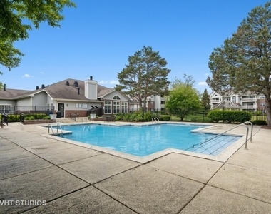 33 Kensington Circle - Photo Thumbnail 3