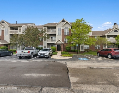 77 Kensington Circle - Photo Thumbnail 1