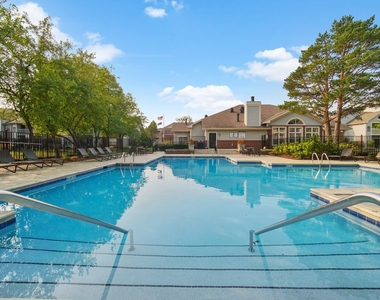 77 Kensington Circle - Photo Thumbnail 33