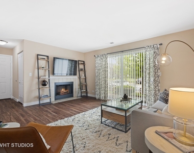 77 Kensington Circle - Photo Thumbnail 4