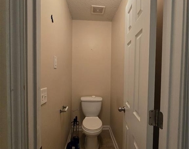 5195 Miller Woods Trail - Photo Thumbnail 15