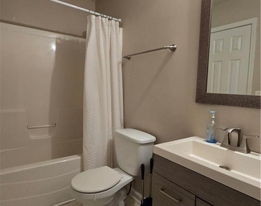 5195 Miller Woods Trail - Photo Thumbnail 7