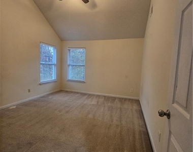 5195 Miller Woods Trail - Photo Thumbnail 19