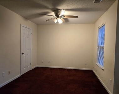5195 Miller Woods Trail - Photo Thumbnail 6
