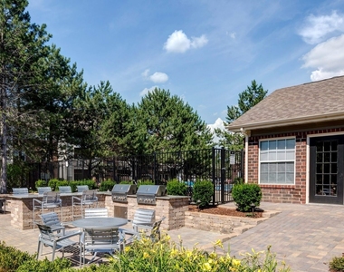 64 Sterling Circle - Photo Thumbnail 31