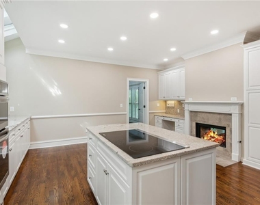 4217 Wieuca Overlook Ne - Photo Thumbnail 12
