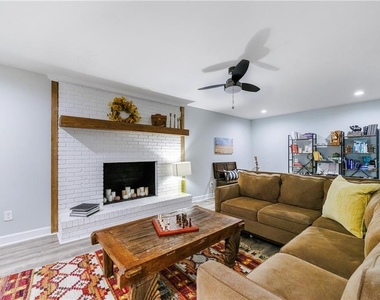 9585a Hutcheson Ferry Road - Photo Thumbnail 33